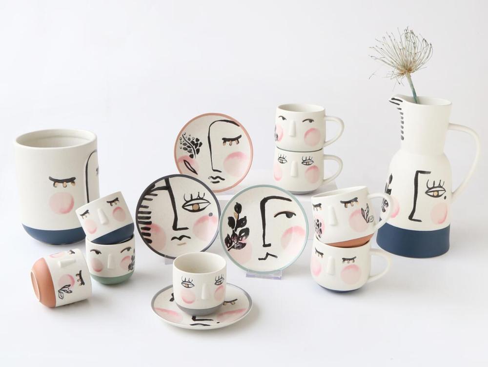 Dinnerware set