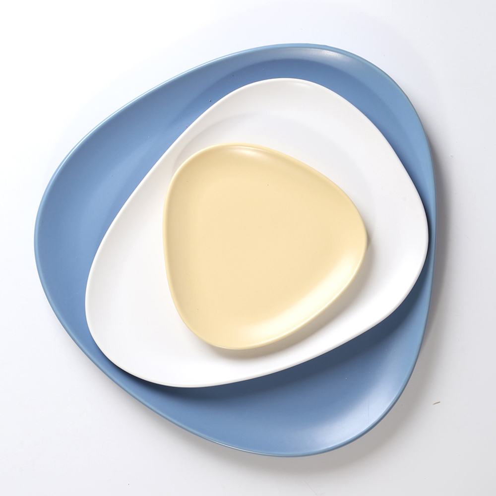 Dinnerware set