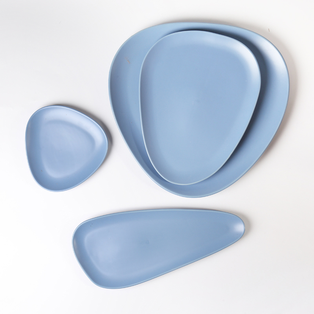Dinnerware set