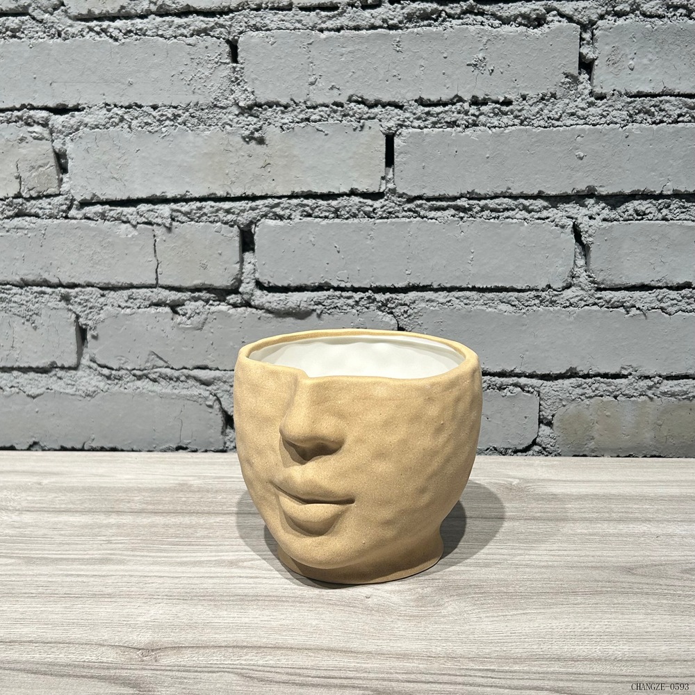 PLANTER