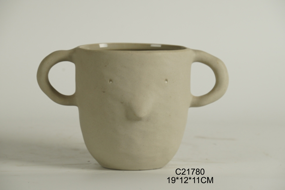 PLANTER