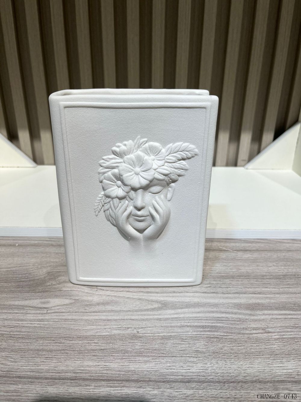 VASE