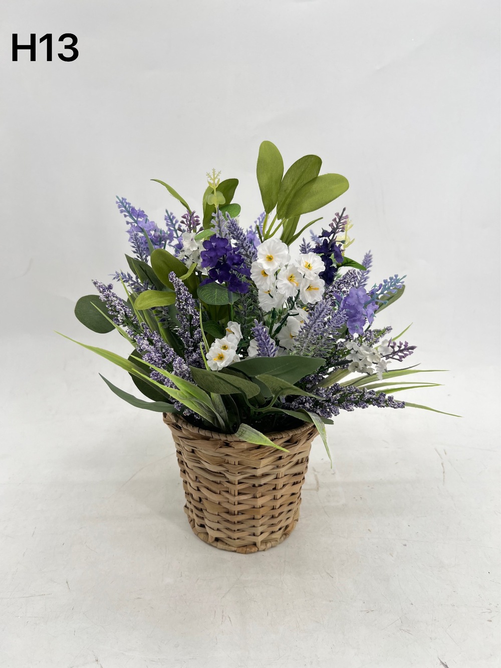 Botanical table decor