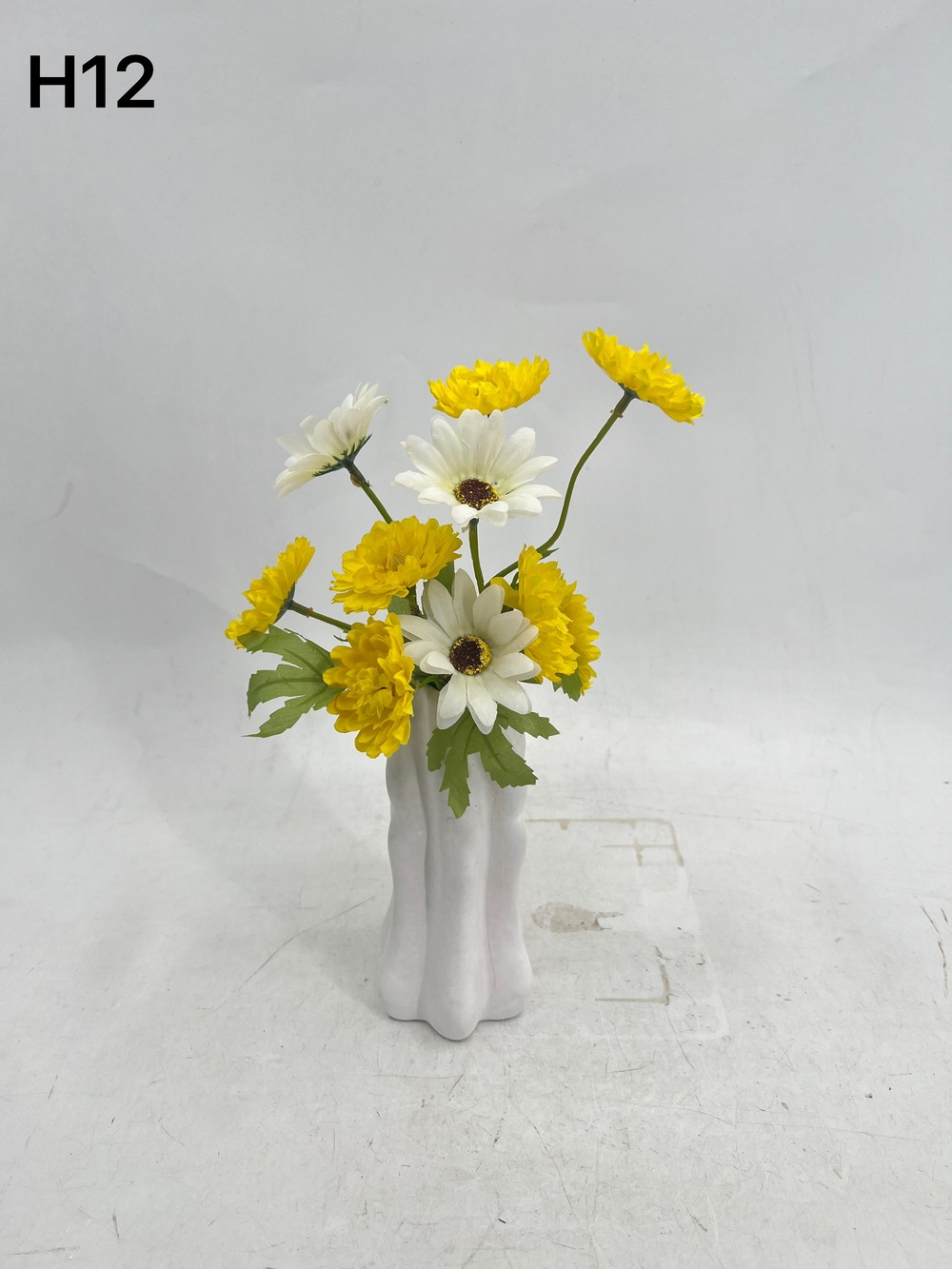 Botanical table decor