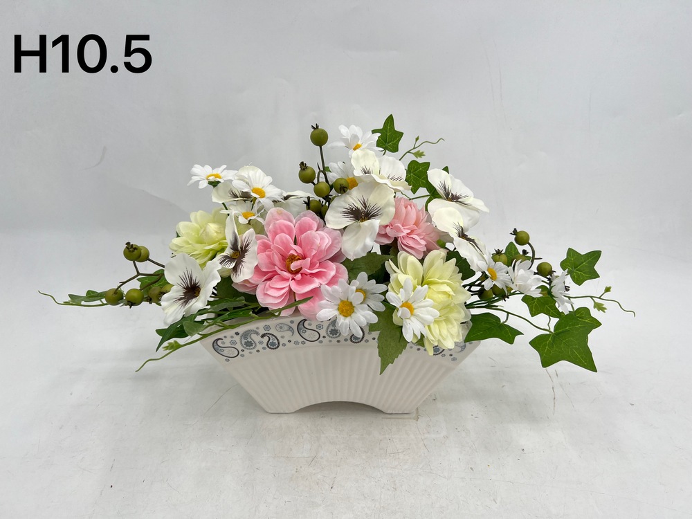 Botanical table decor