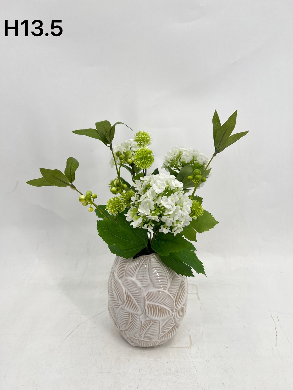 Botanical table decor