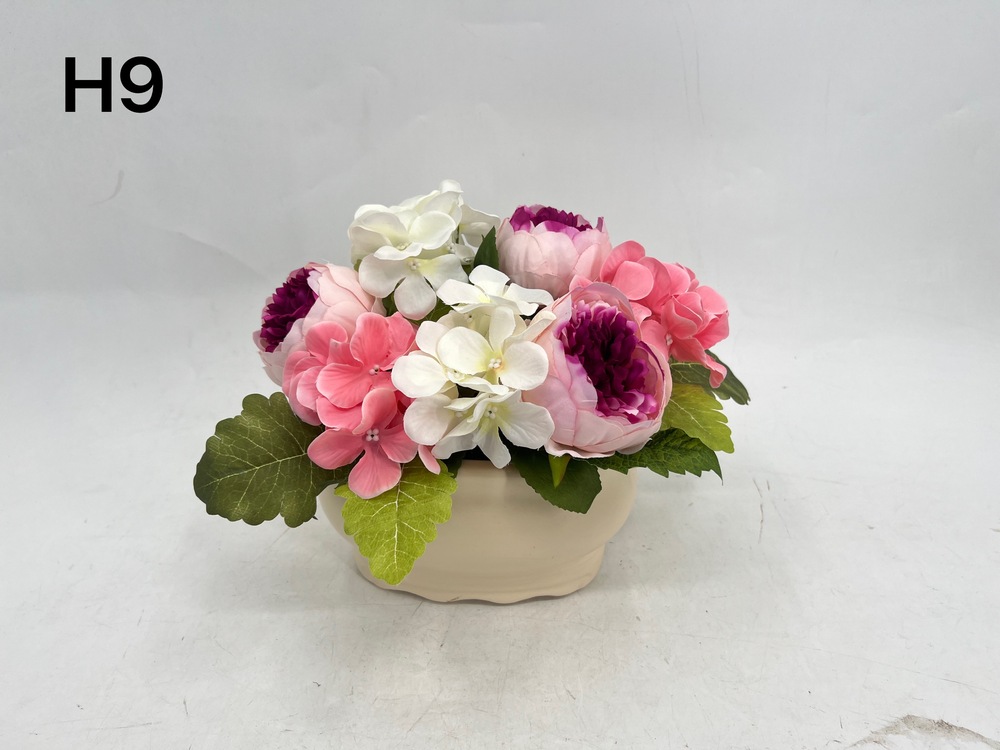Botanical table decor