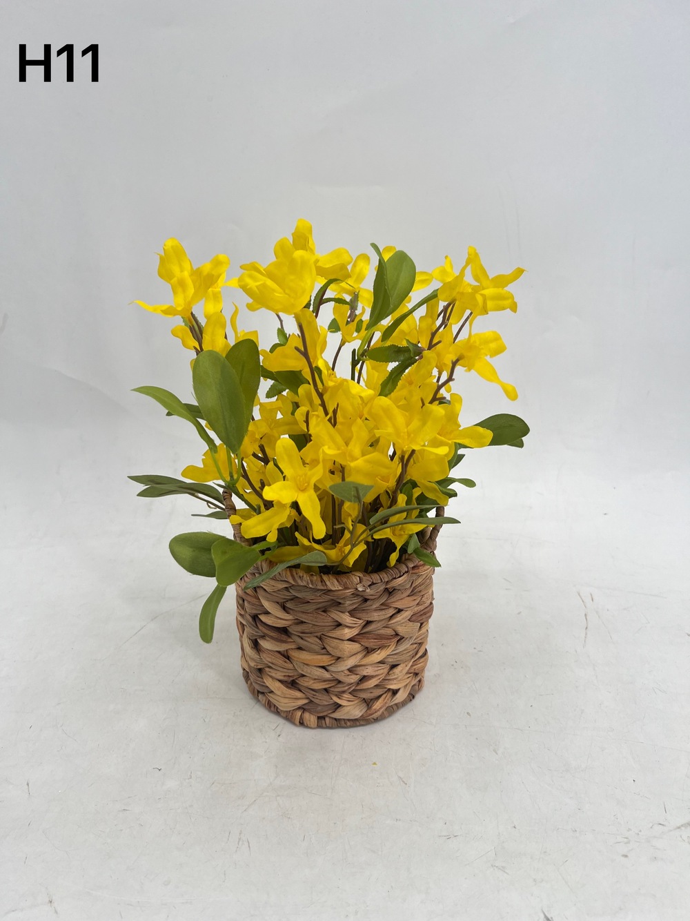 Botanical table decor