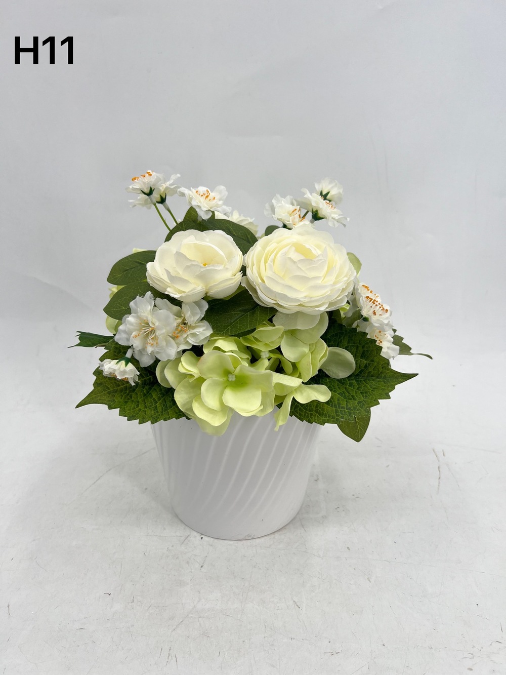 Botanical table decor