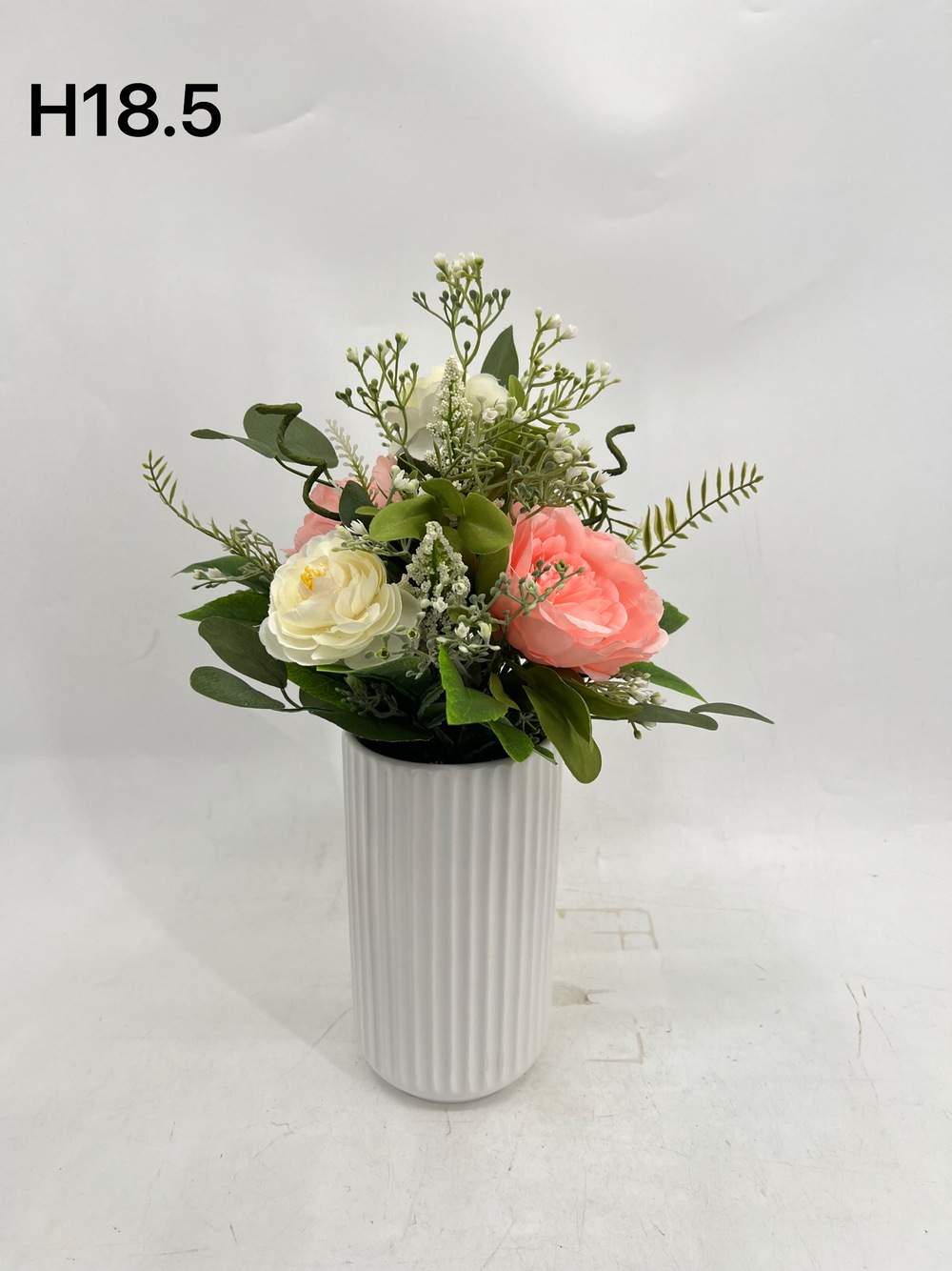 Botanical table decor