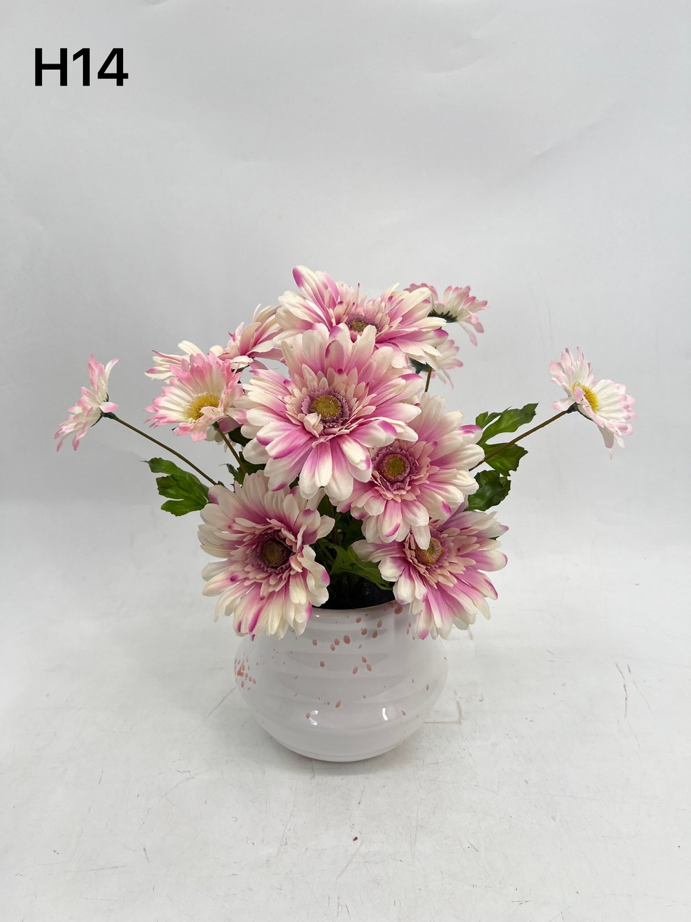 Botanical table decor
