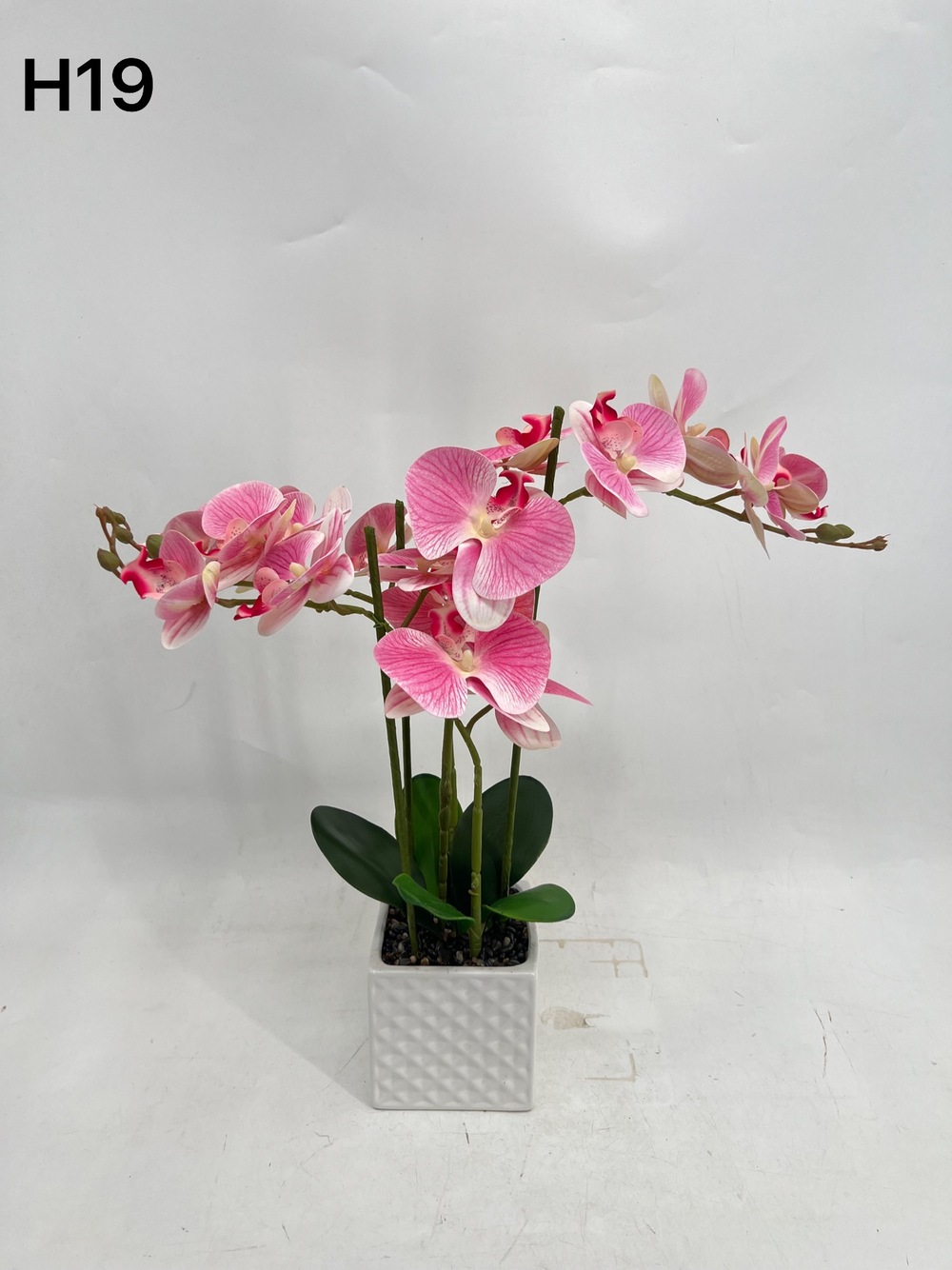 Botanical table decor