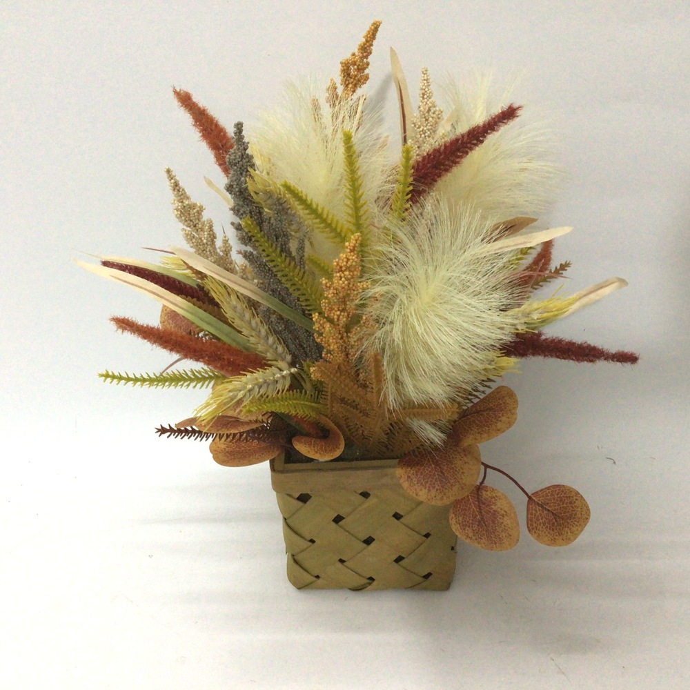 Botanical table decor