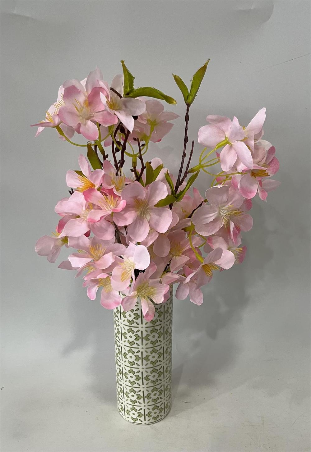 Botanical table decor
