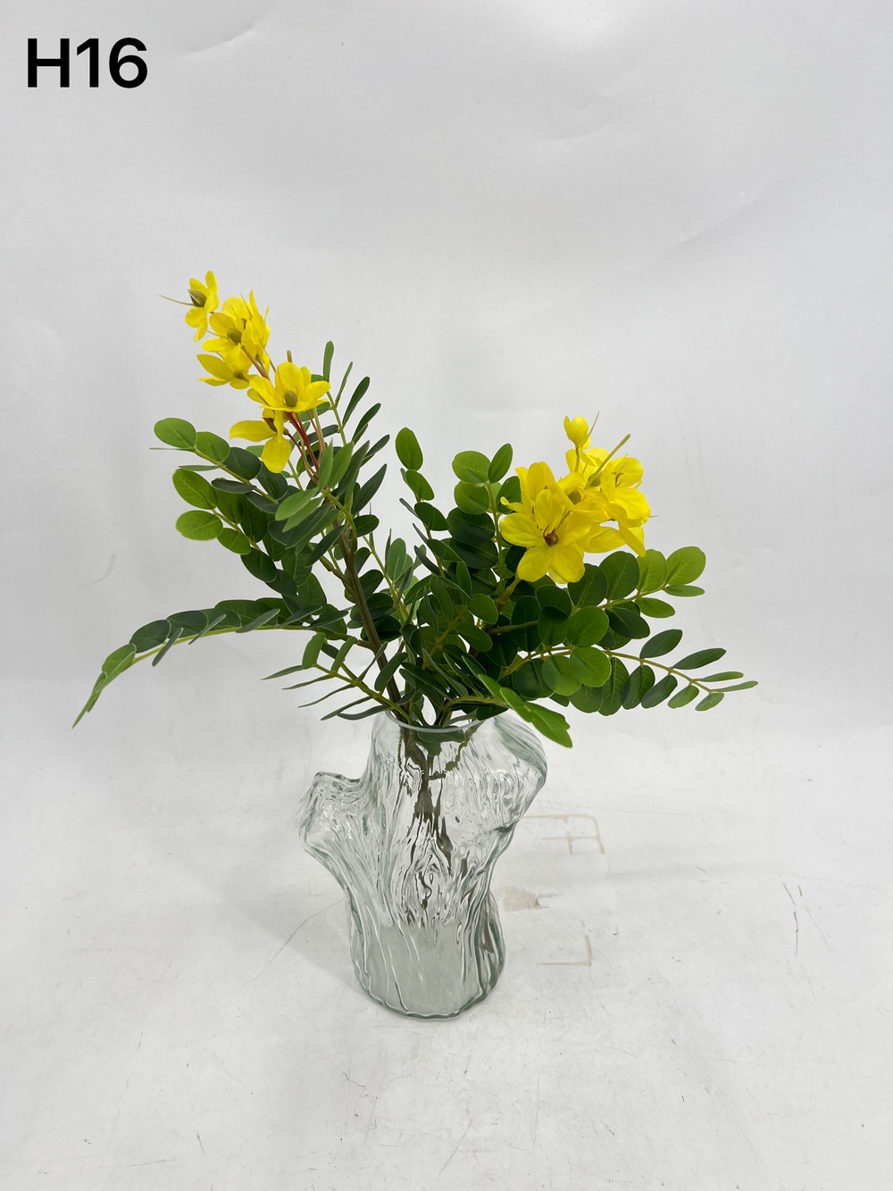 Botanical table decor