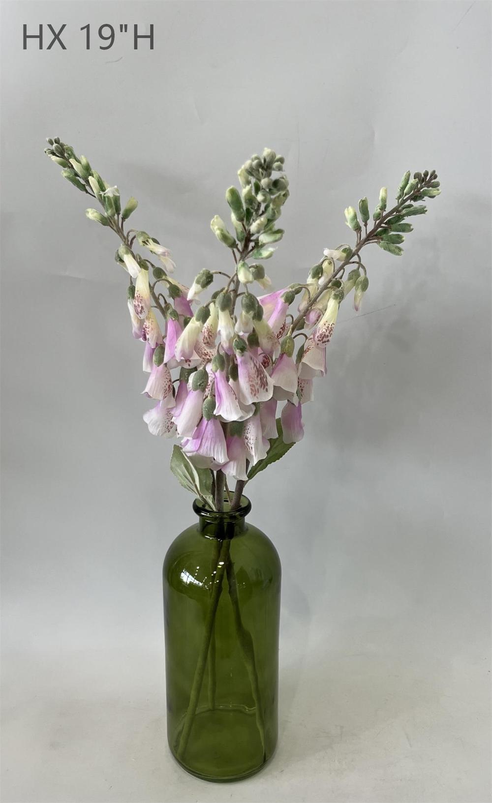 Botanical table decor