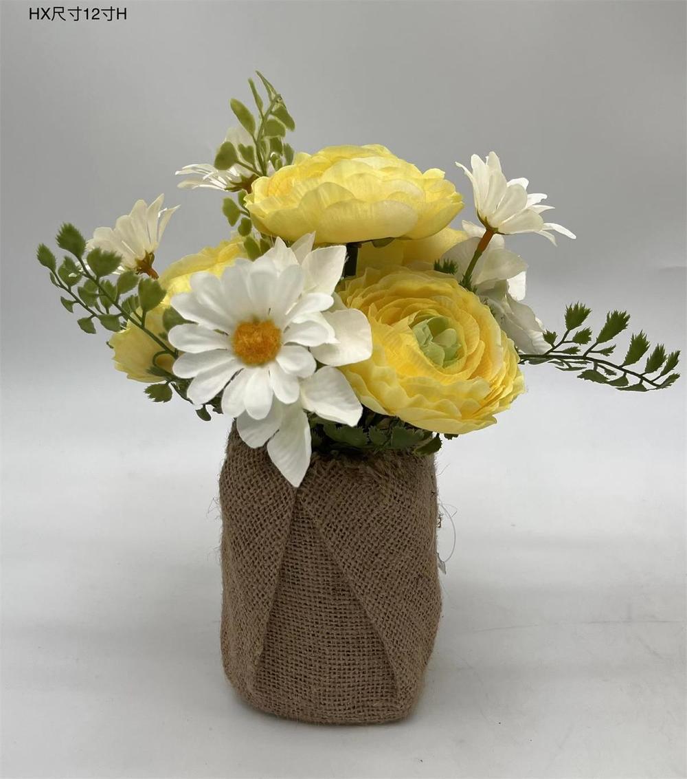 Botanical table decor