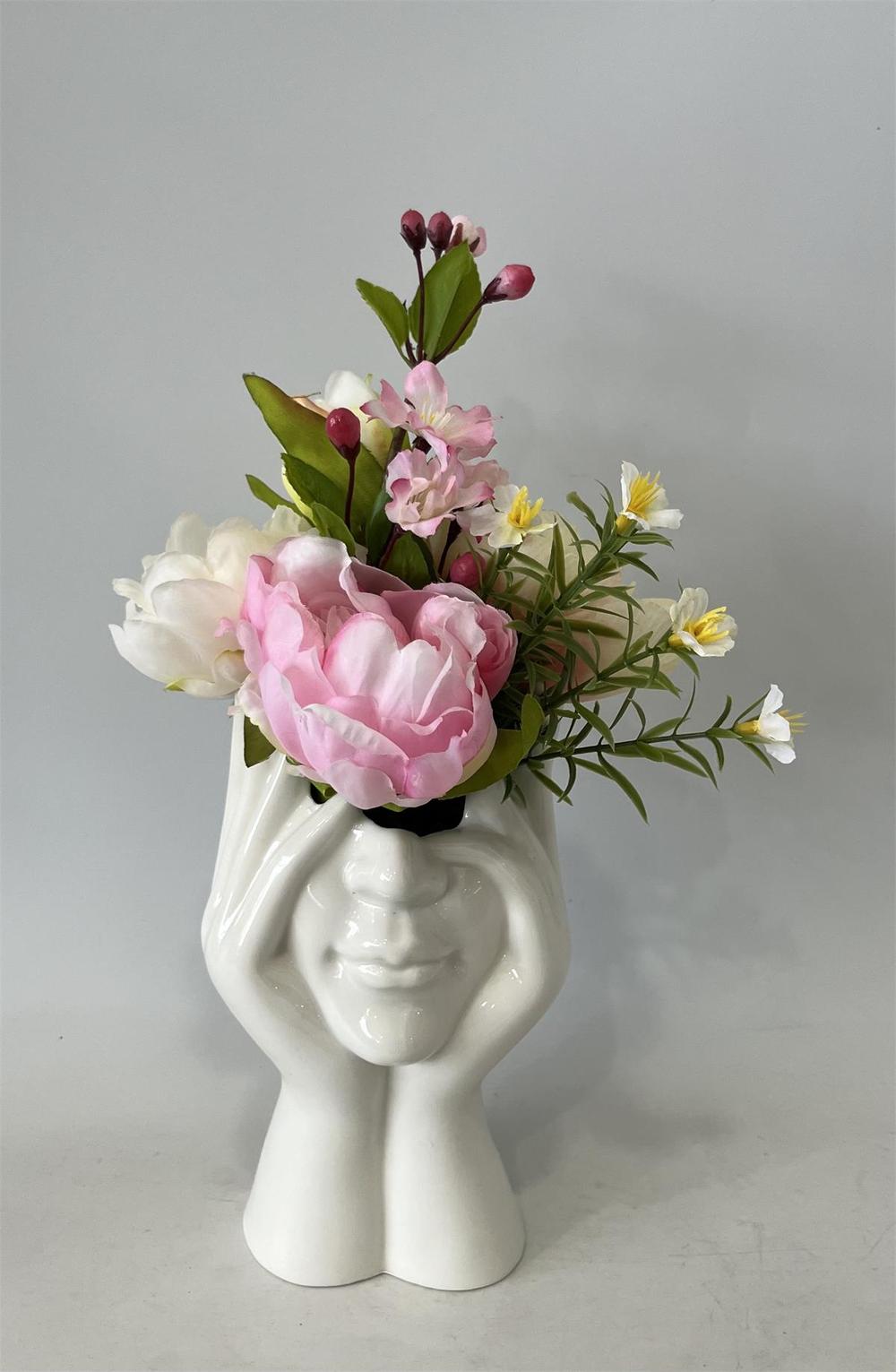 Botanical table decor