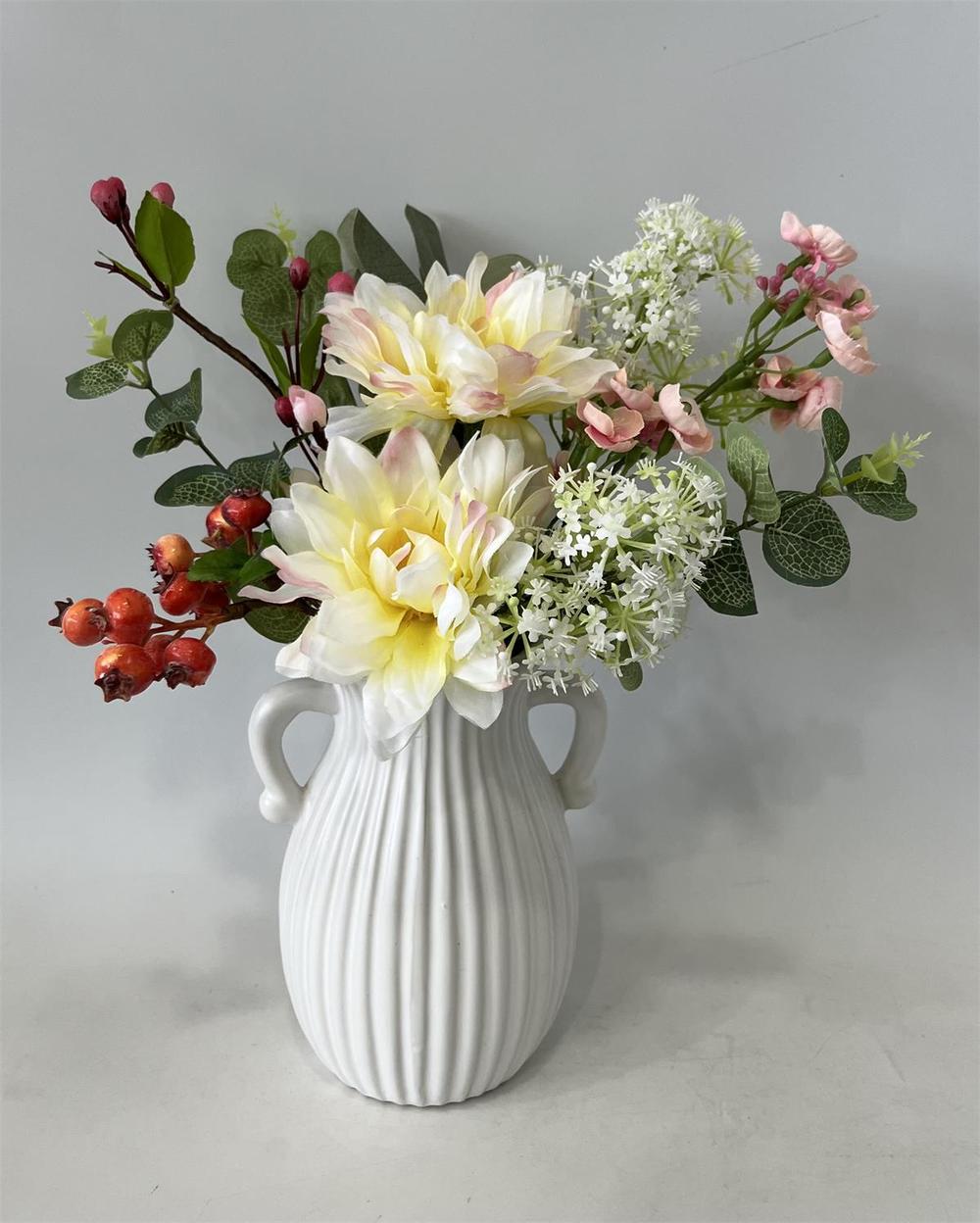 Botanical table decor