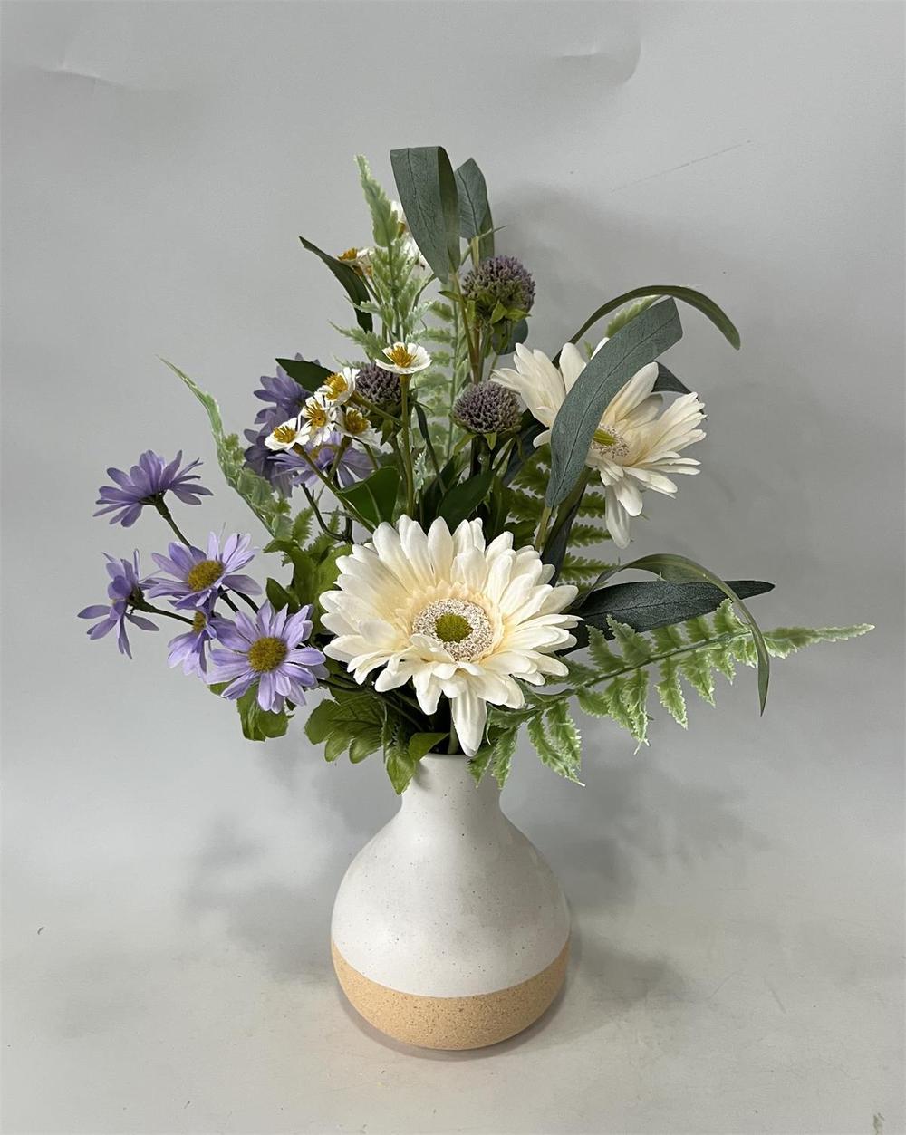 Botanical table decor