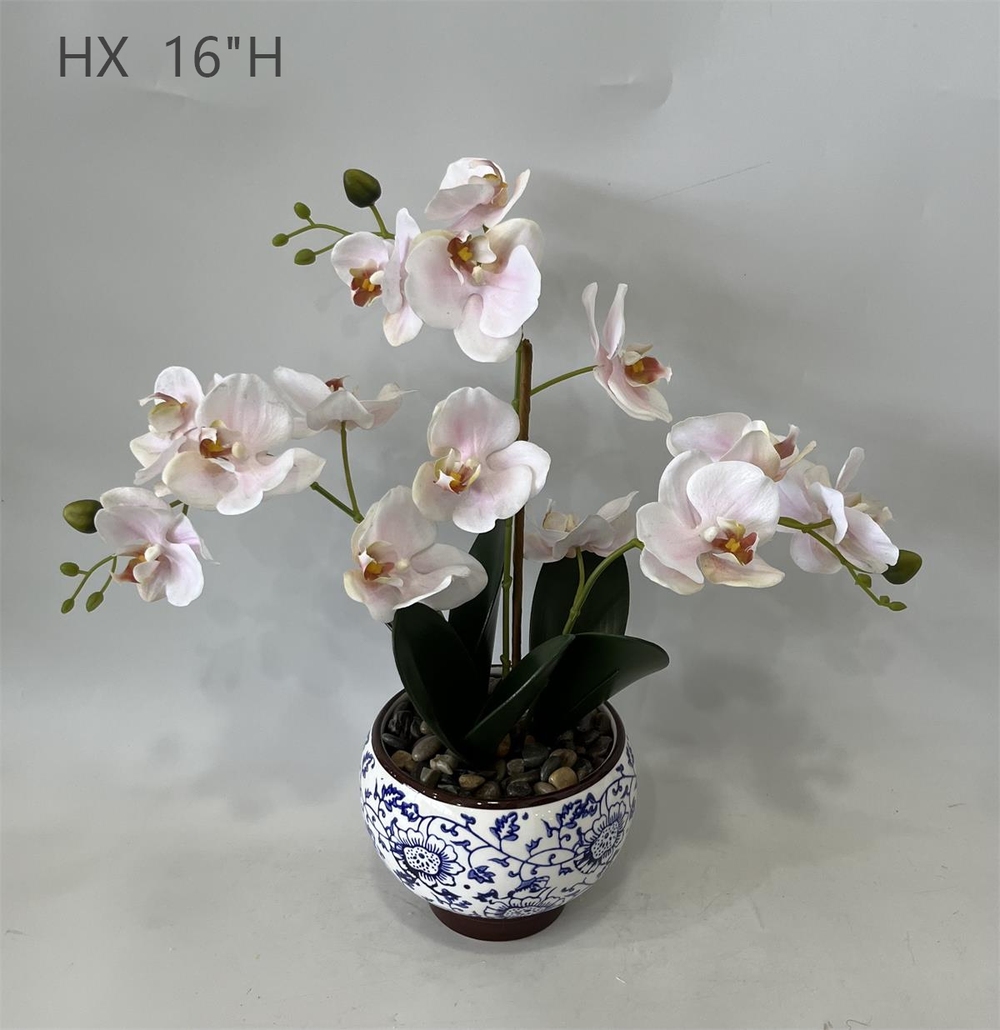 Botanical table decor