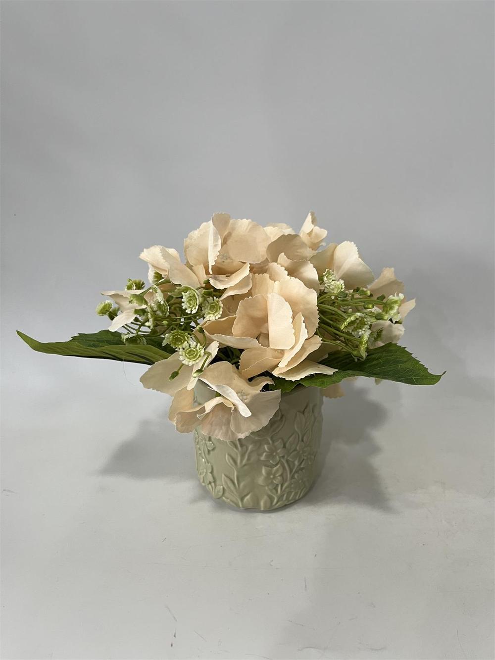 Botanical table decor