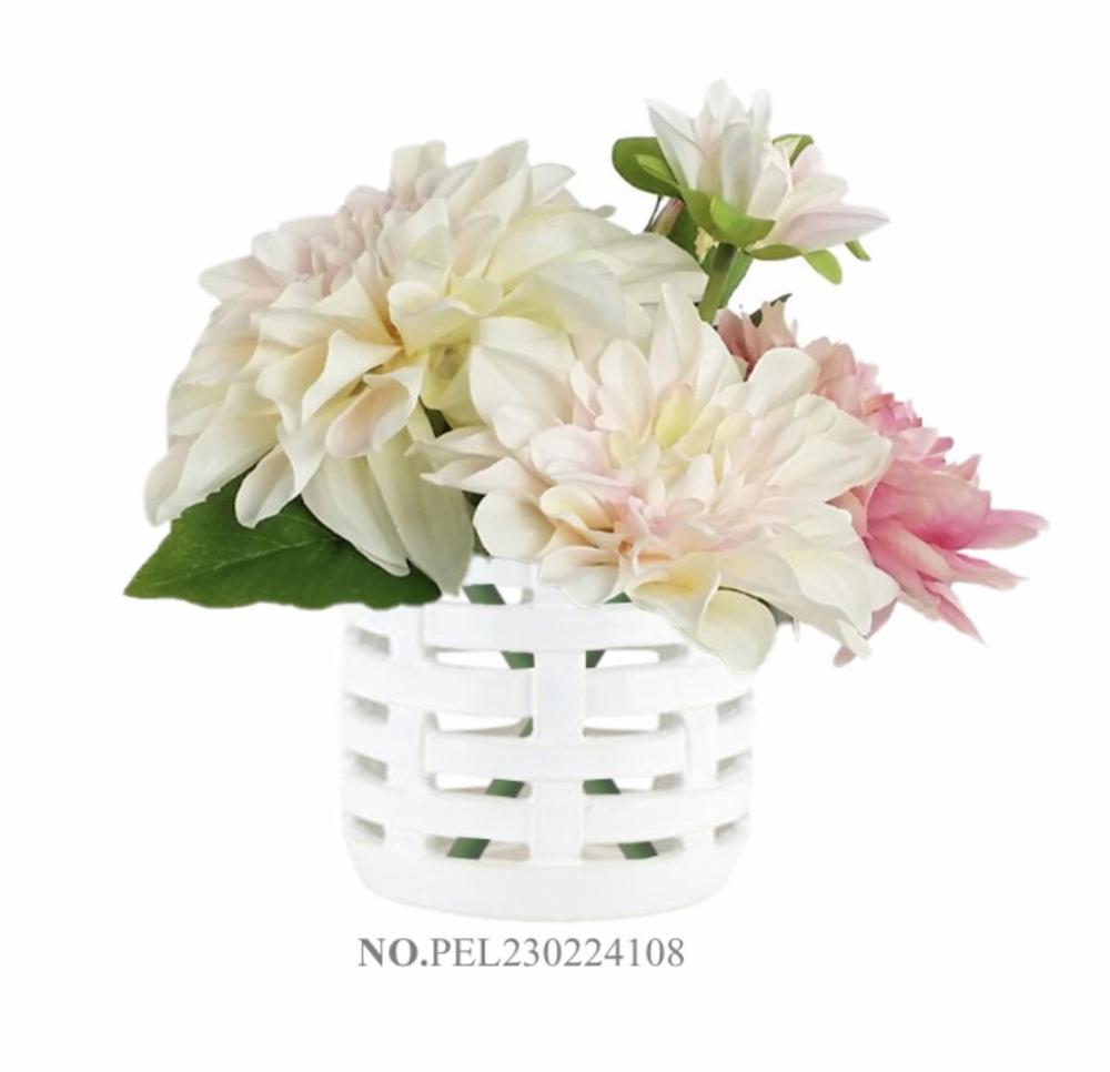Botanical table decor