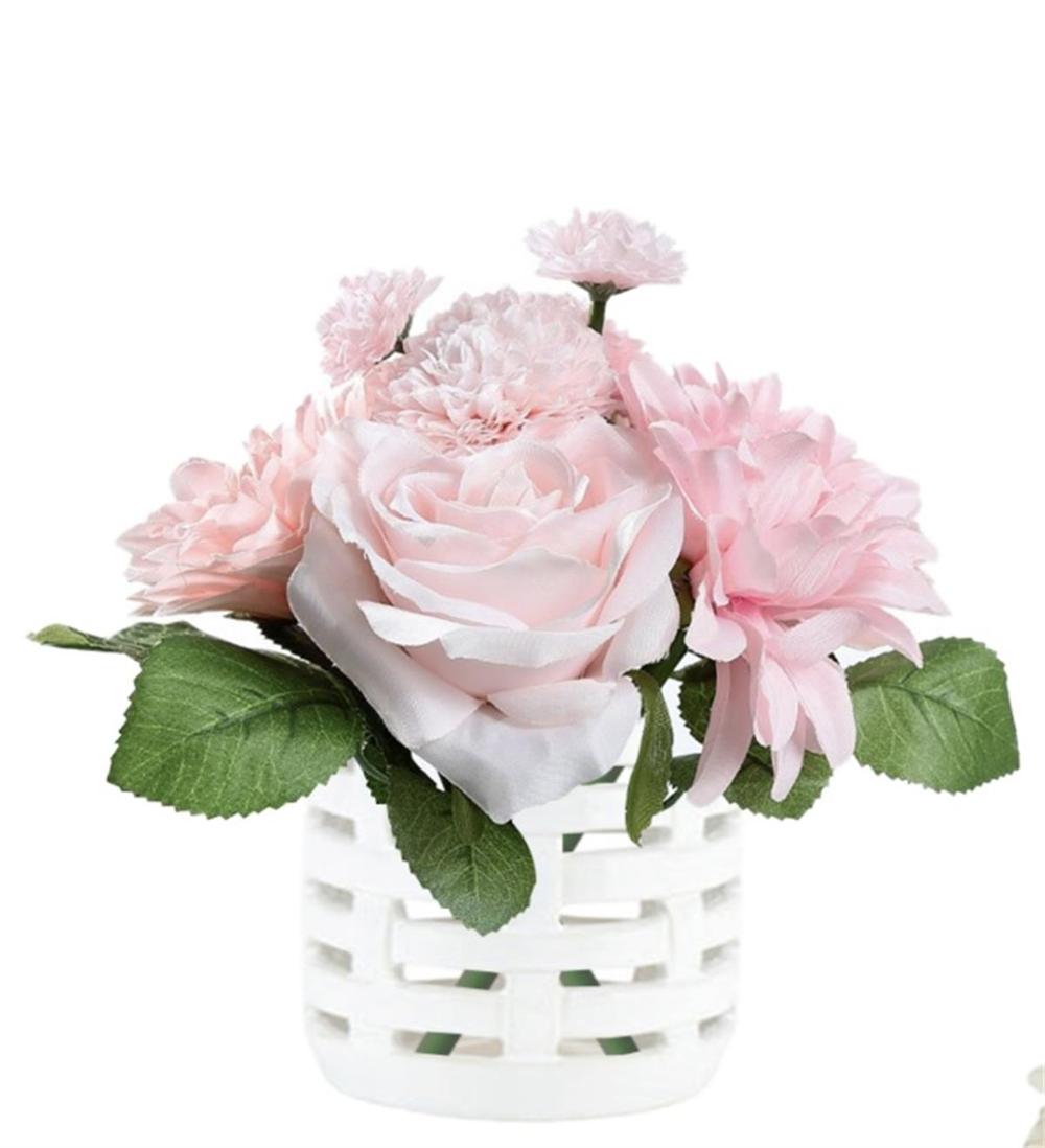 Botanical table decor