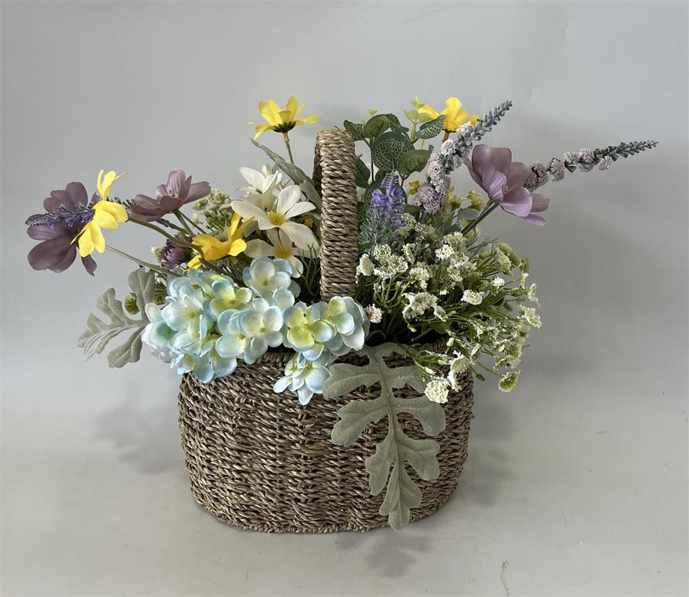 Botanical table decor