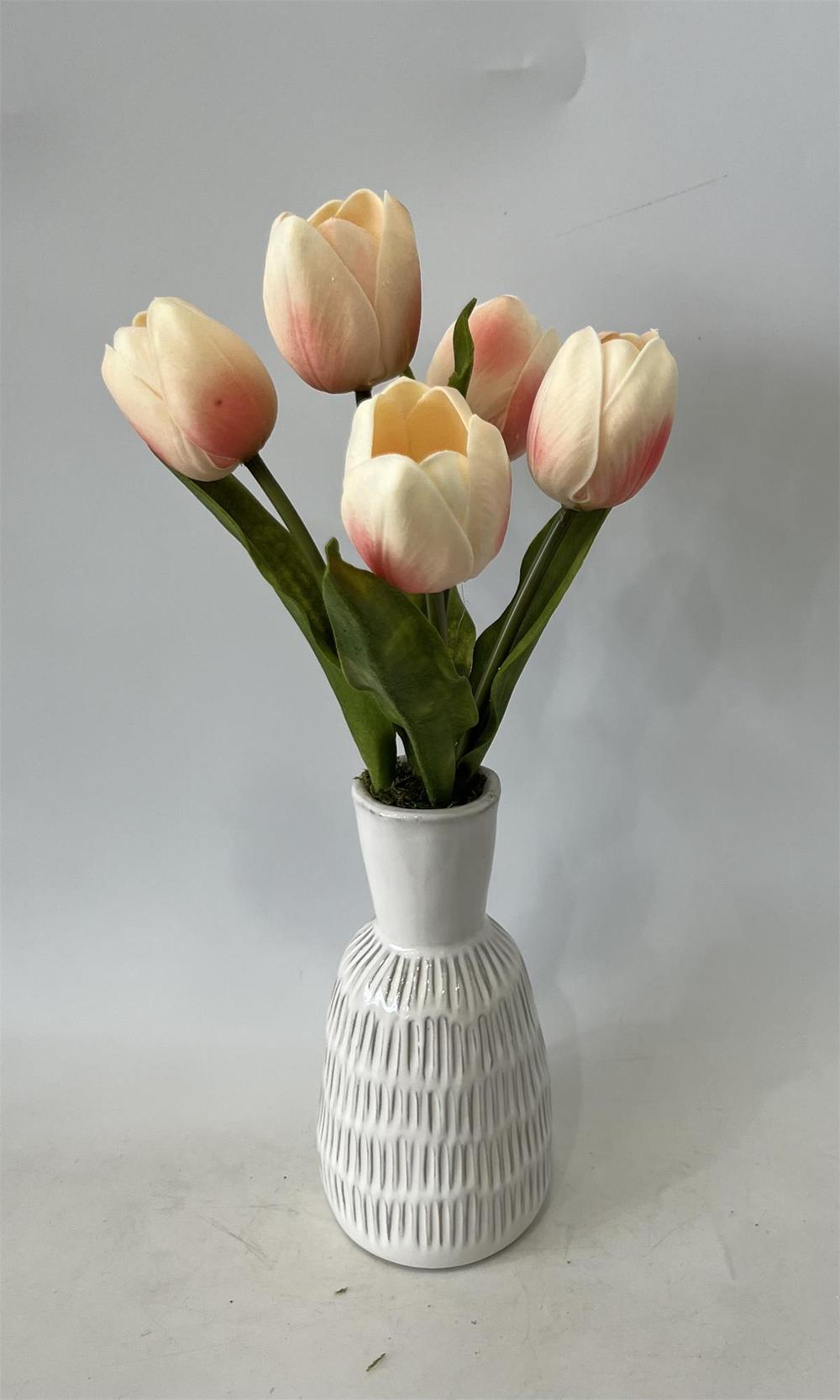 Botanical table decor