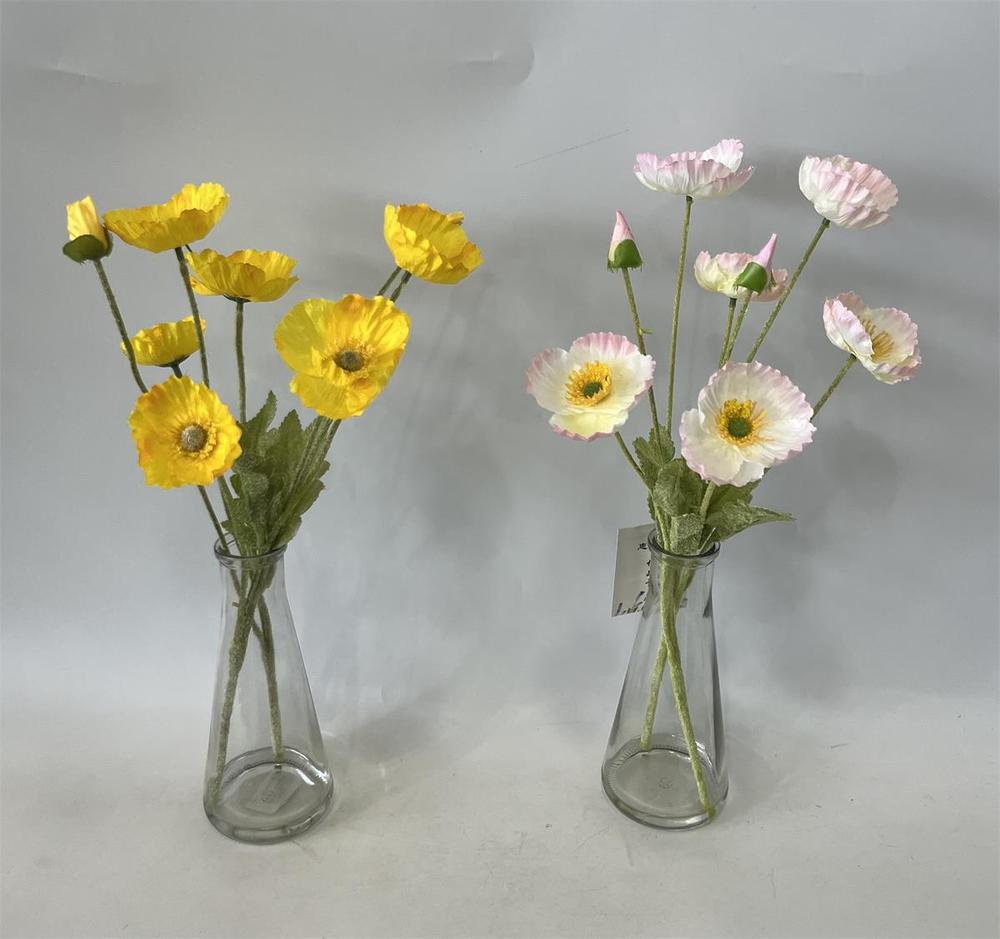 Botanical table decor