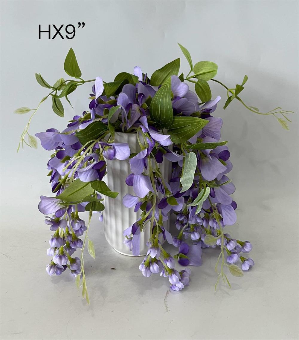 Botanical table decor