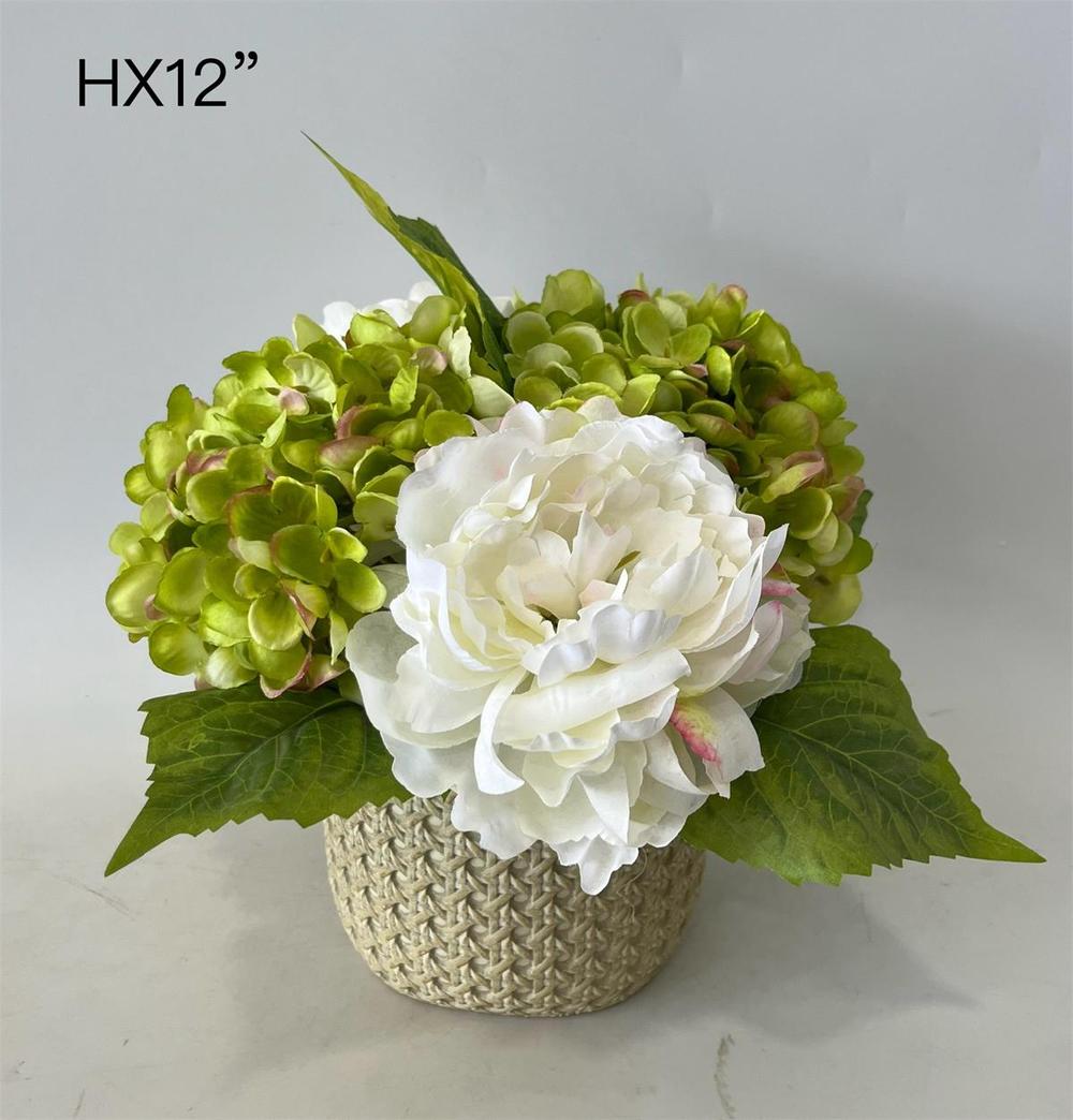 Botanical table decor