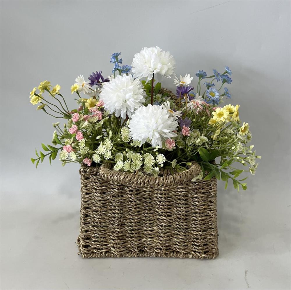 Botanical table decor