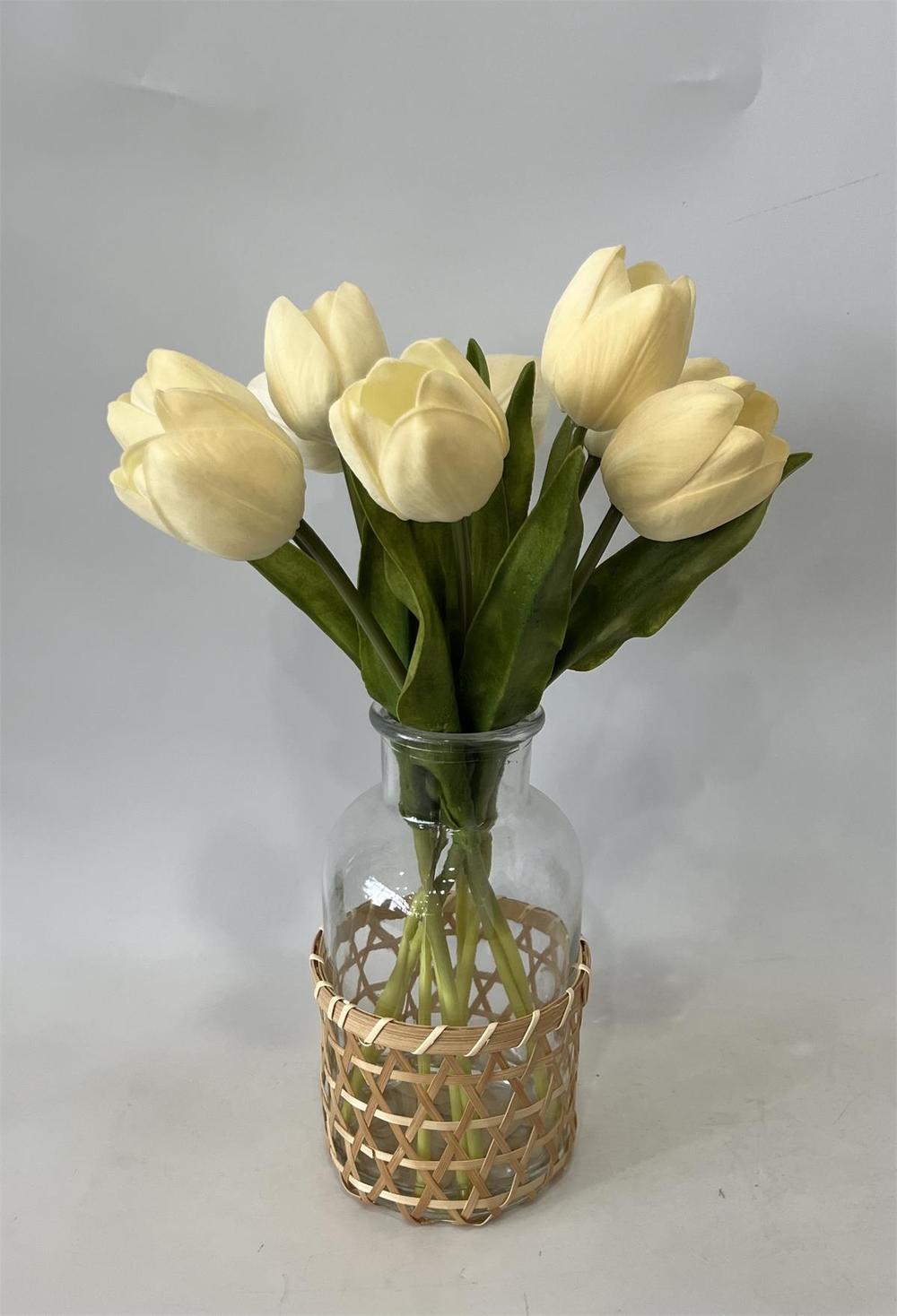 Botanical table decor