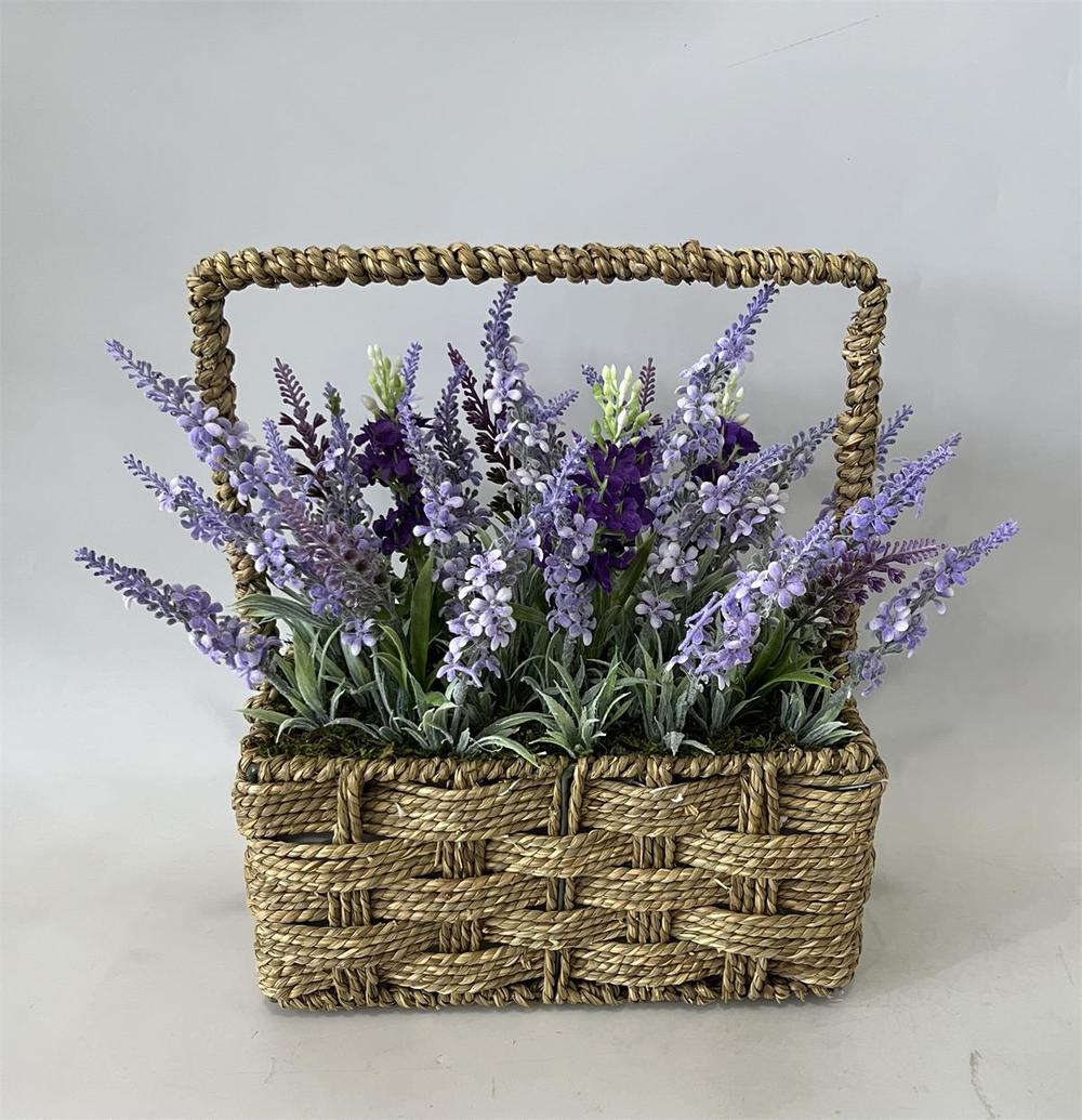 Botanical table decor