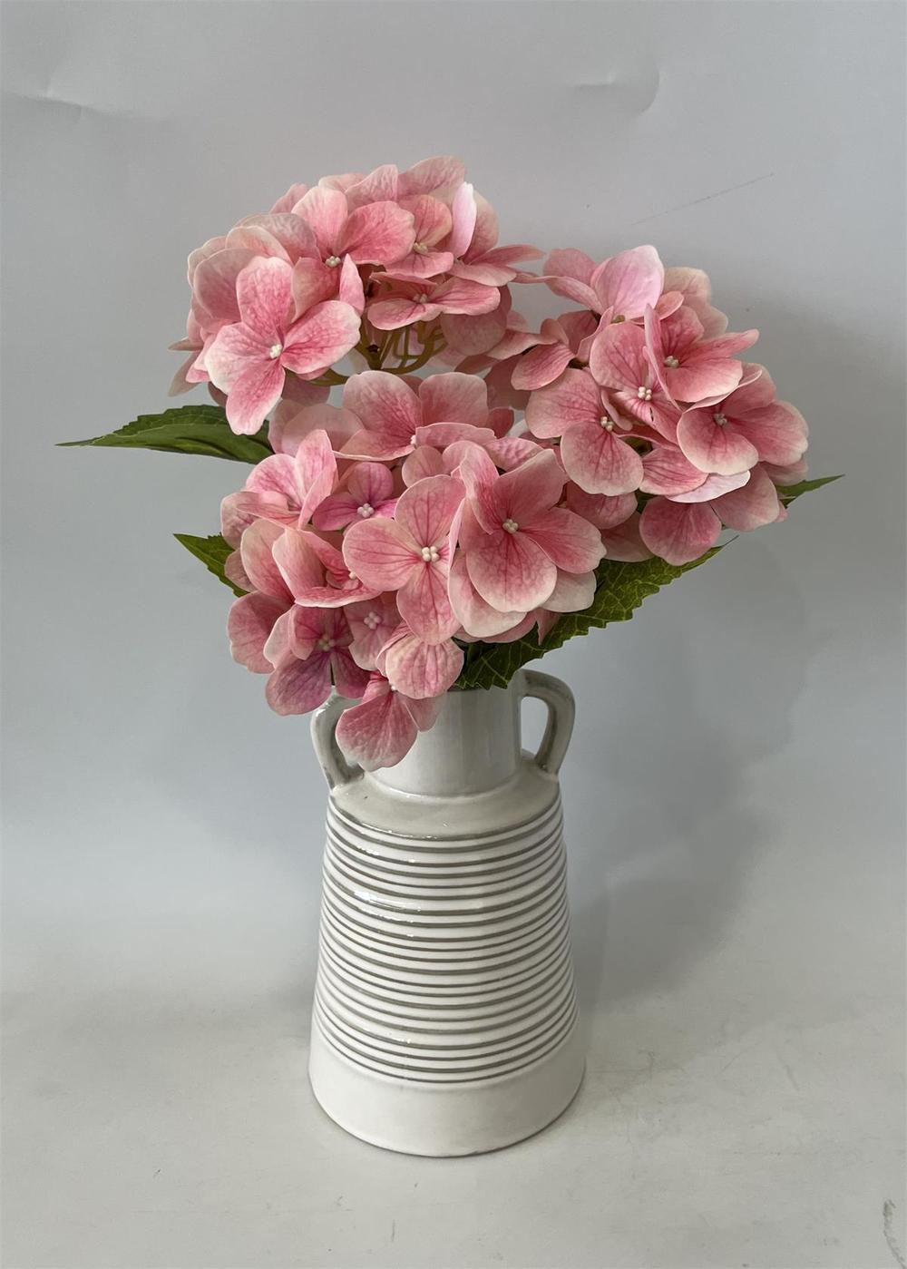 Botanical table decor