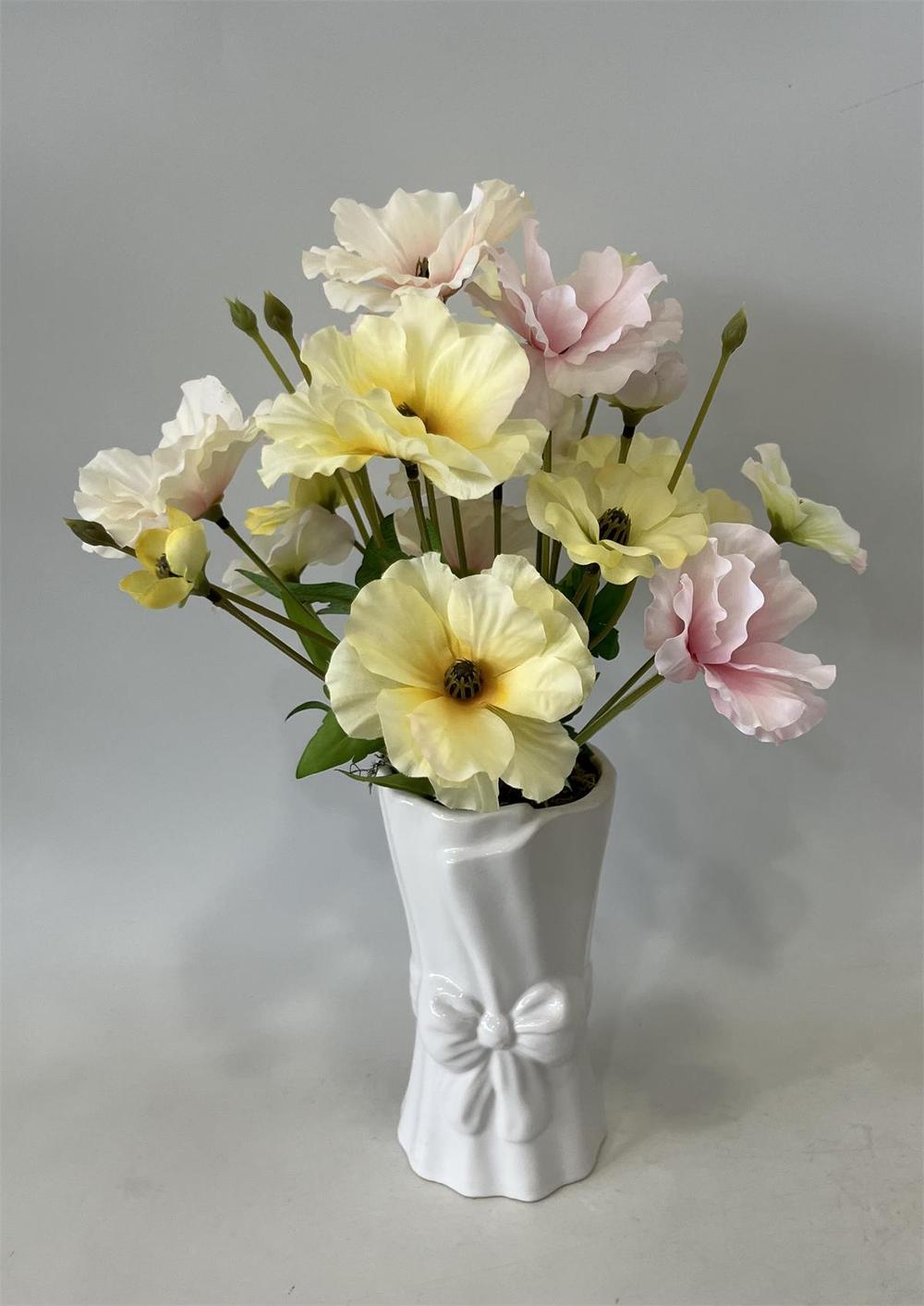 Botanical table decor