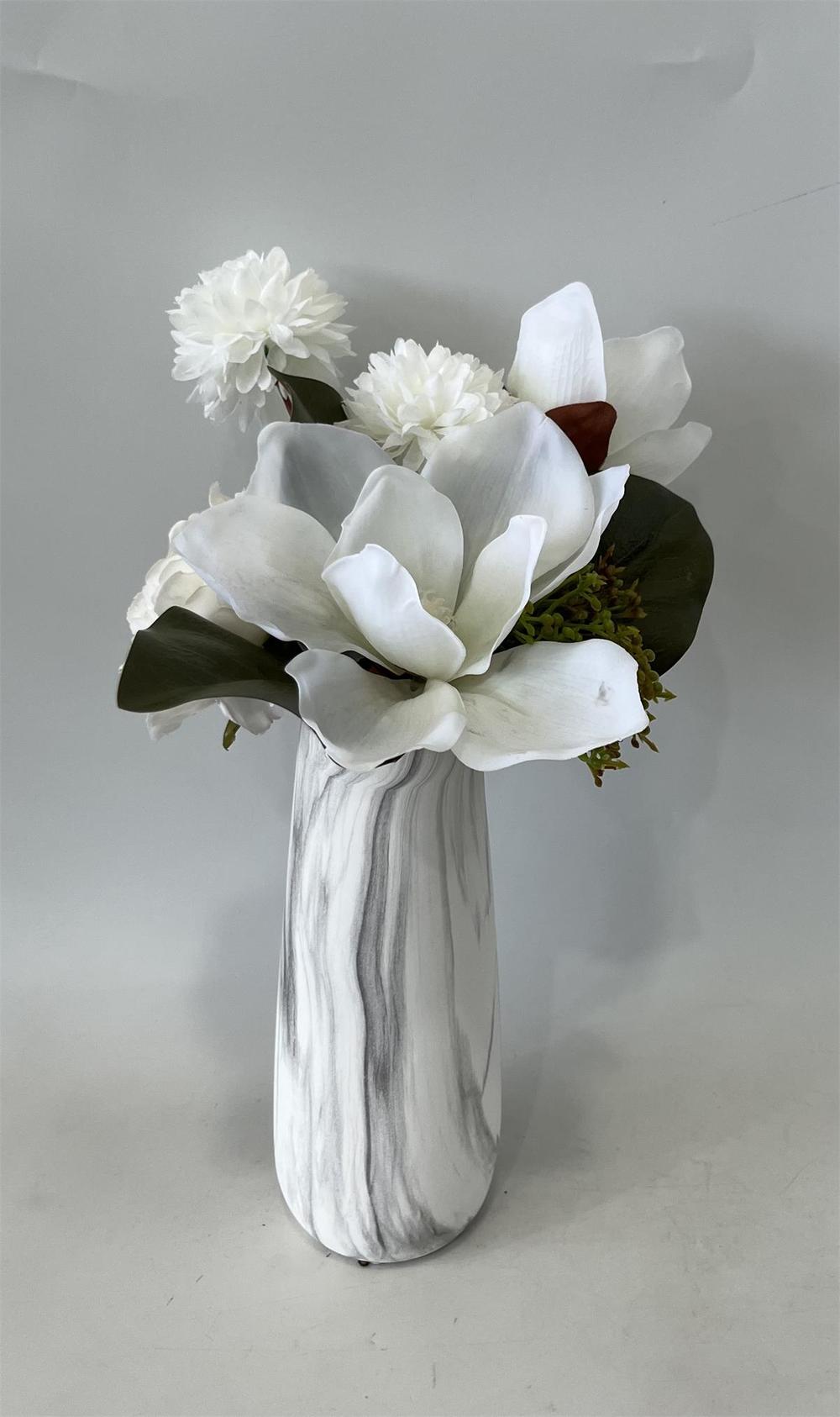 Botanical table decor