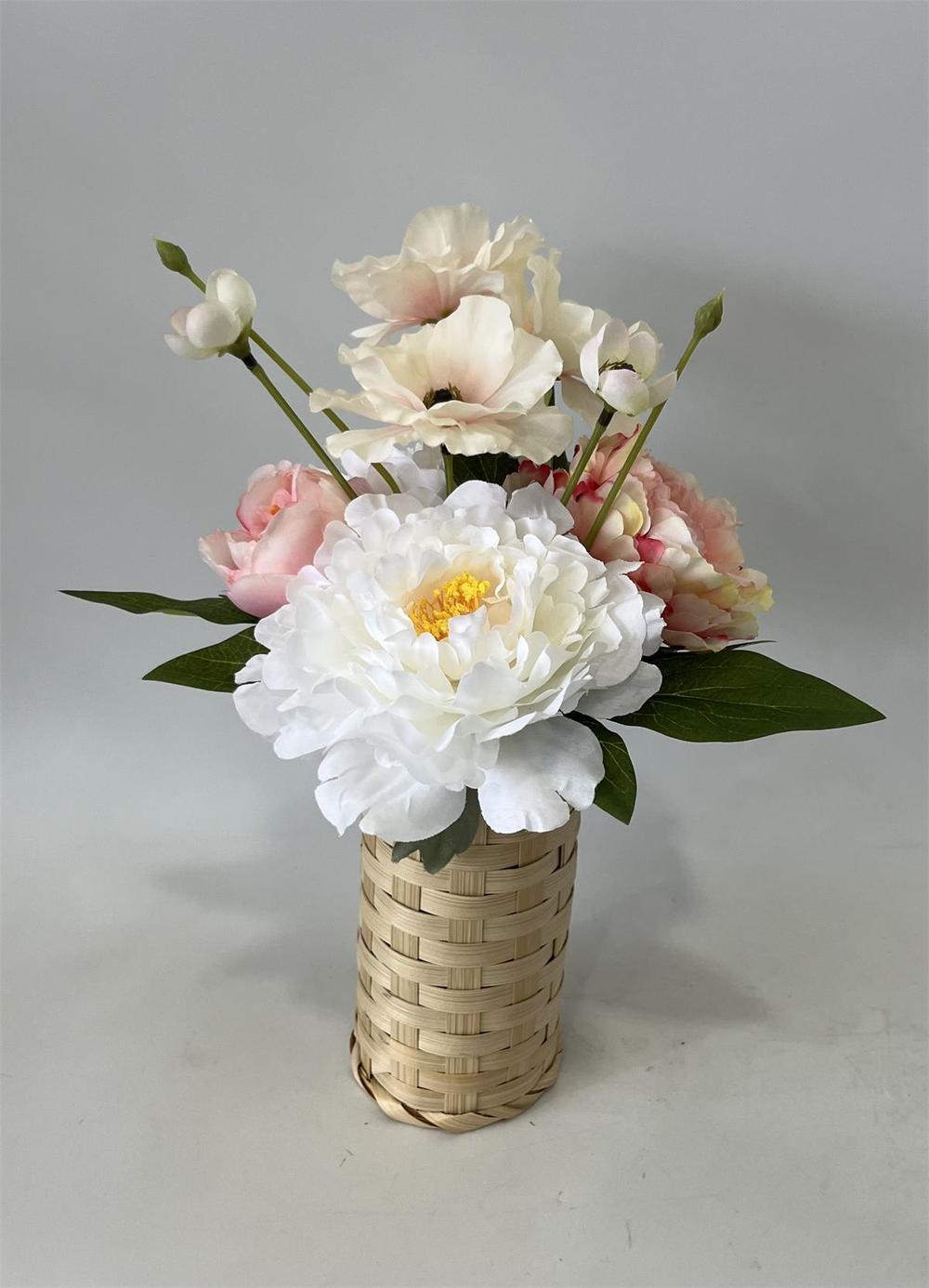 Botanical table decor