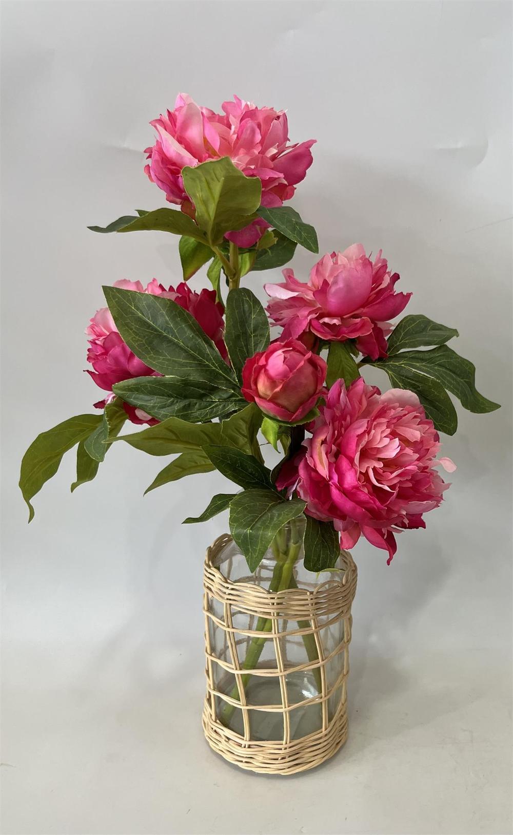 Botanical table decor