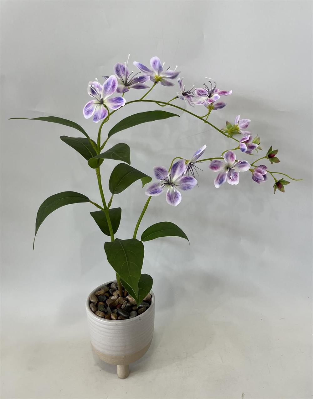 Botanical table decor