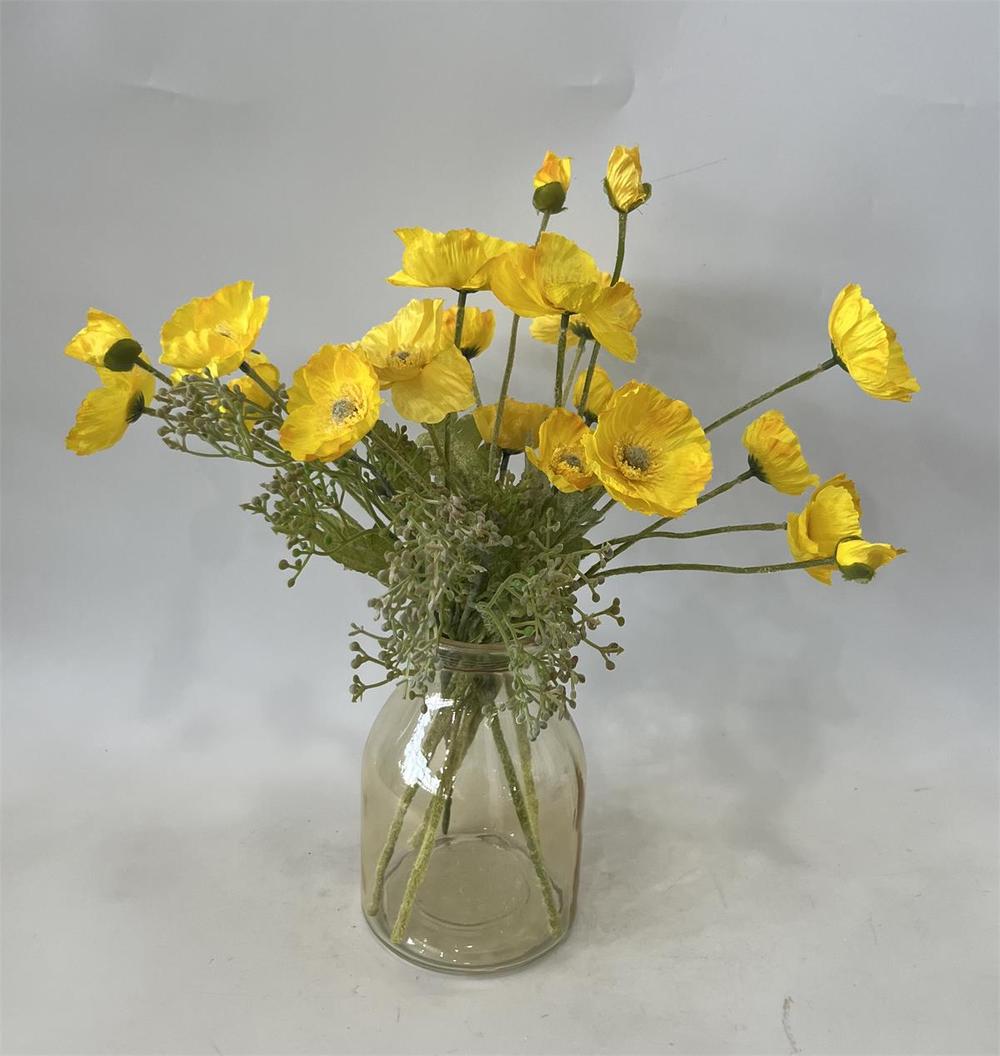 Botanical table decor