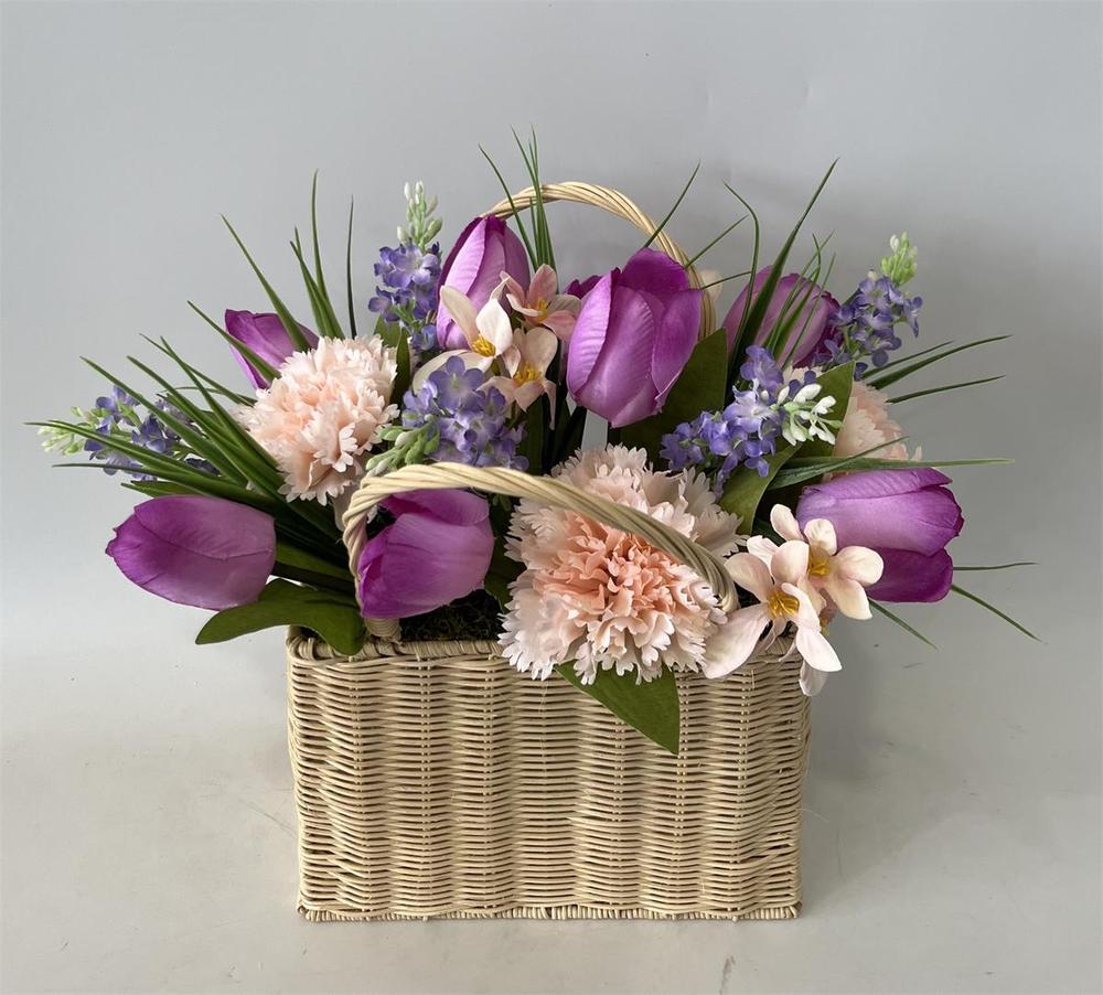 Botanical table decor