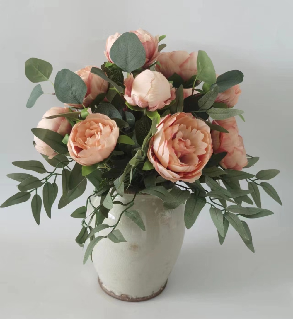 Botanical table decor