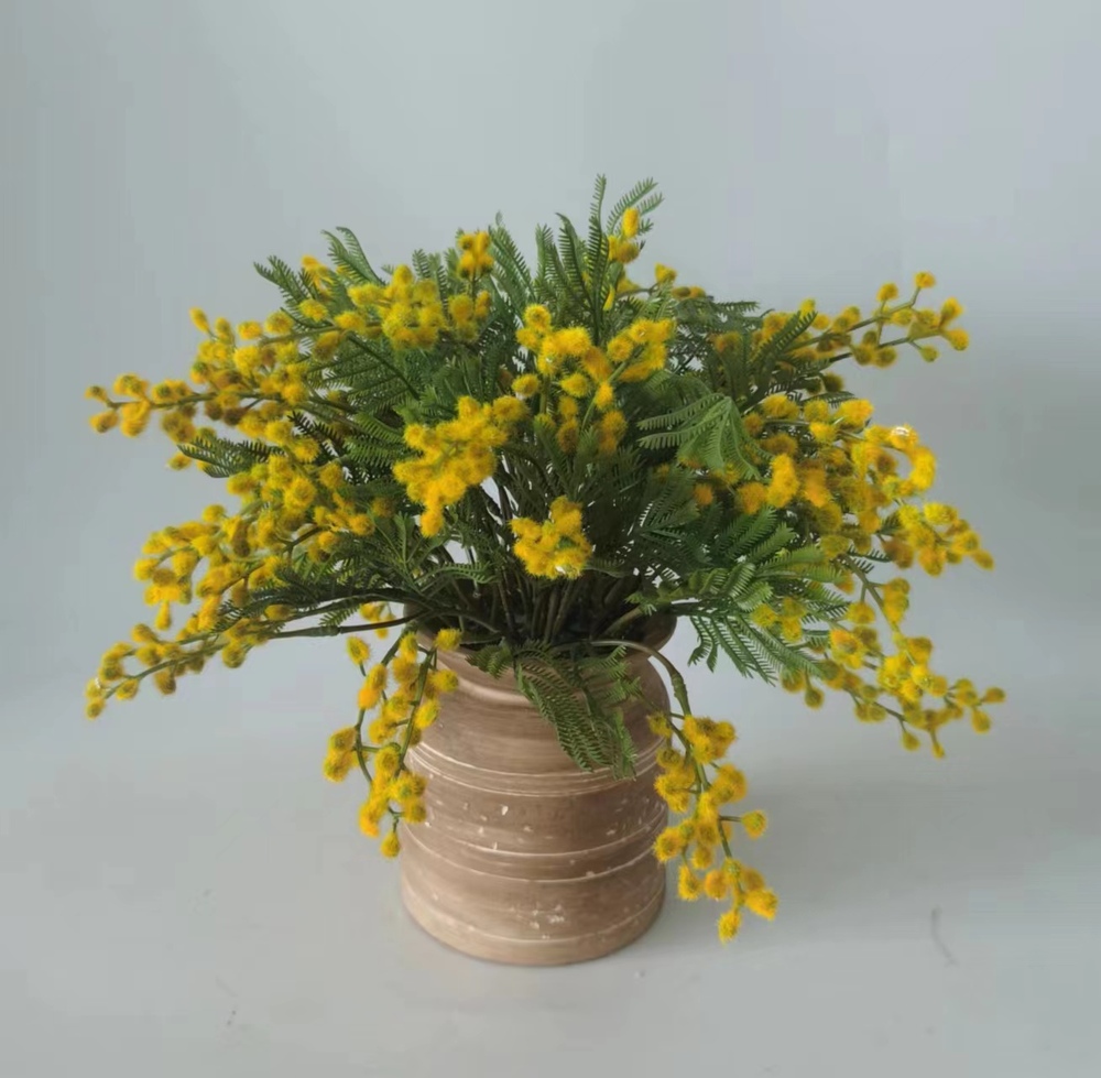 Botanical table decor
