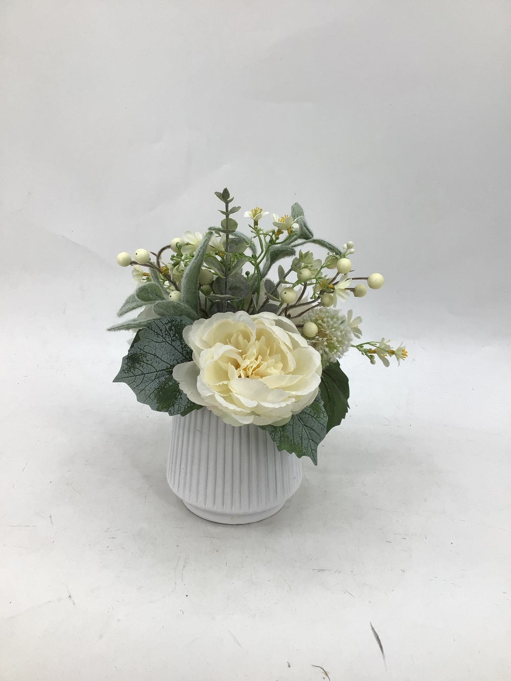 Botanical table decor
