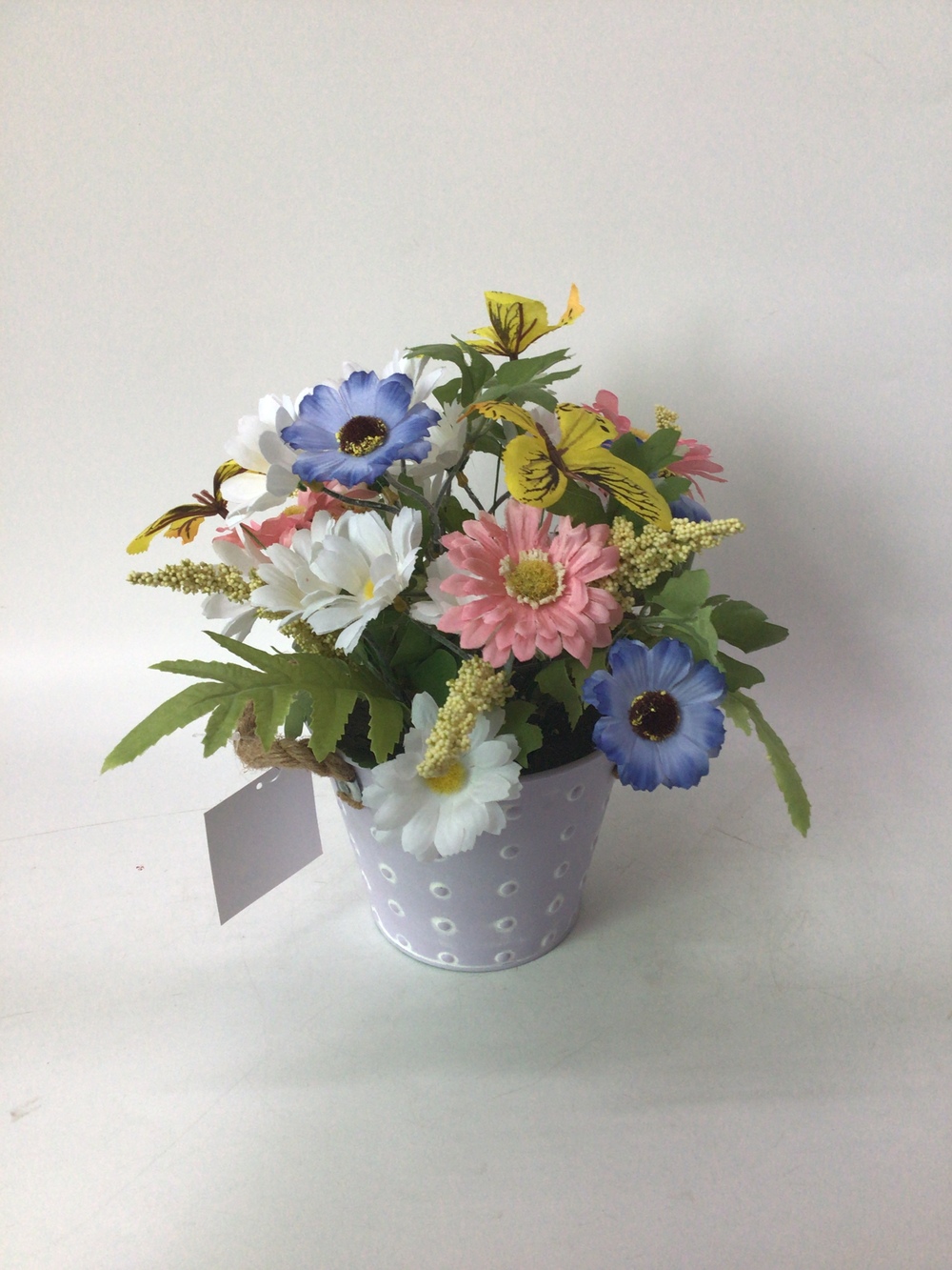 Botanical table decor