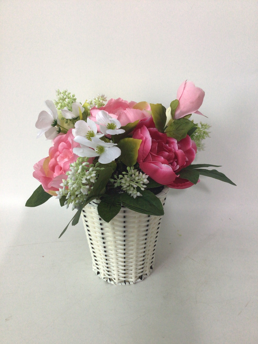 Botanical table decor