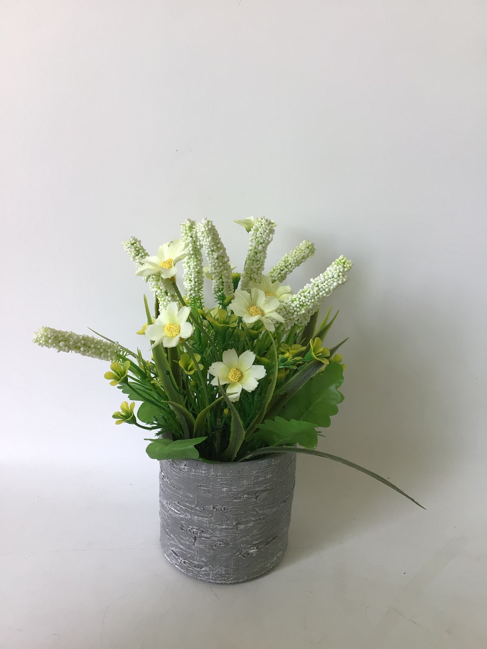 Botanical table decor